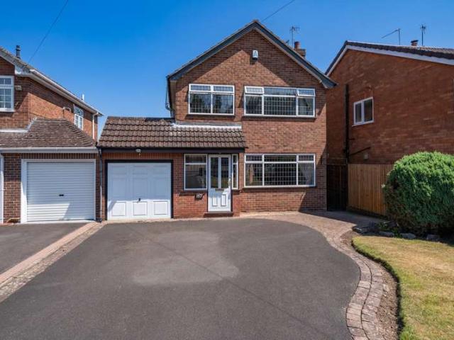 Property for sale in Kingswinford, West Midlands