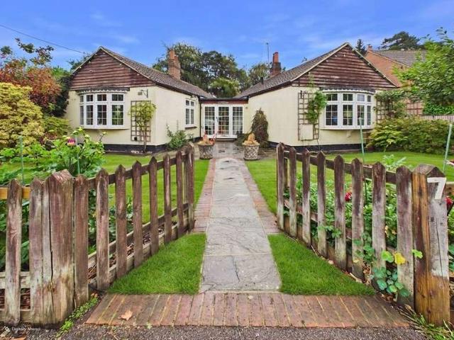 Property for sale in Caterham on the Hill, Hillview