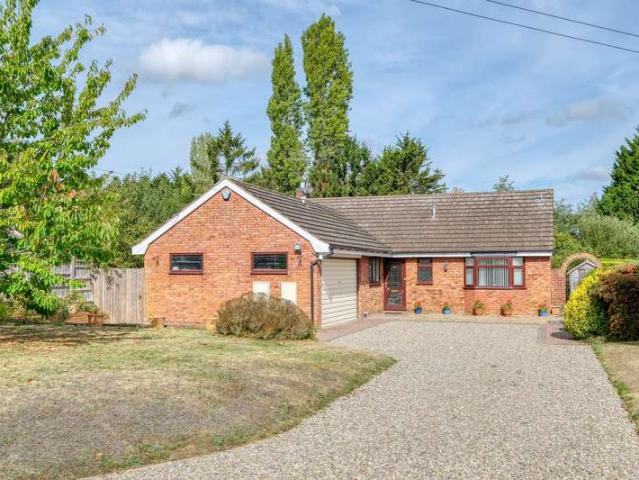 Property for sale in Dines Green, Worcestershire