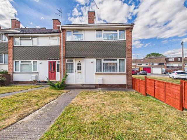 Property for sale in Kingswood