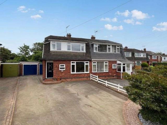 Property for rent in Green Close, Warwickshire