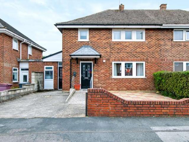 Property for sale in Holmgate, North East Derbyshire