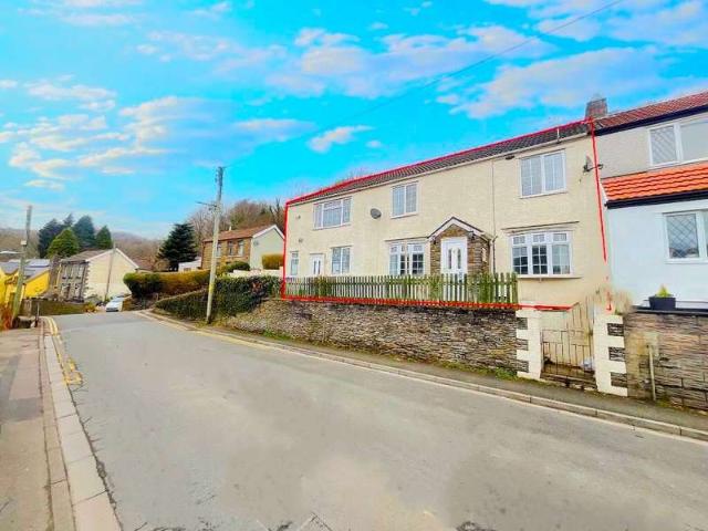 Property for sale in Pantygraigwen, Pontypridd