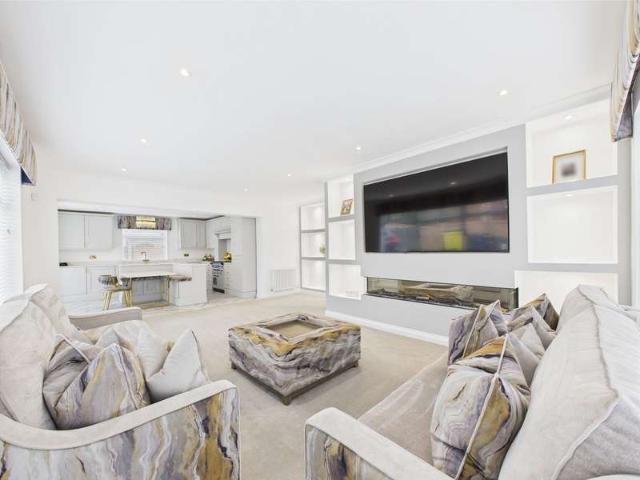 Property for sale in Hut Green, Eggborough