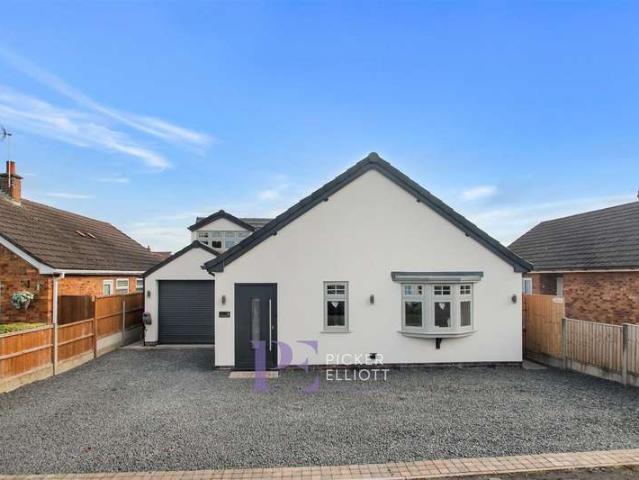 Property for sale in Lash Hill, Barton