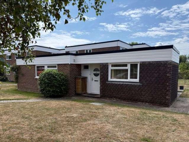 Property for rent in Littlecote, West Sussex