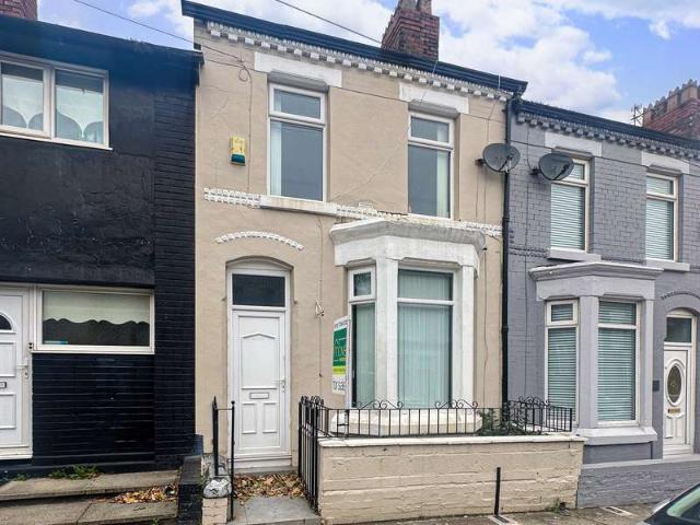 Property for sale in Calderstones