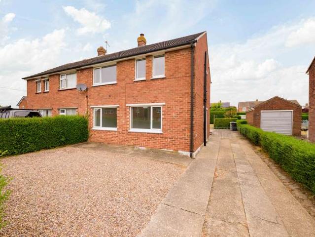 Property for sale in Stafford Gardens, Belleau