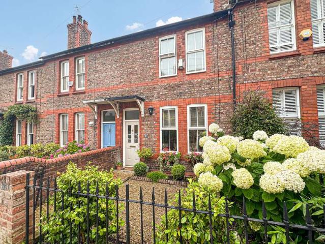 Property for sale in Claughton, Oxton