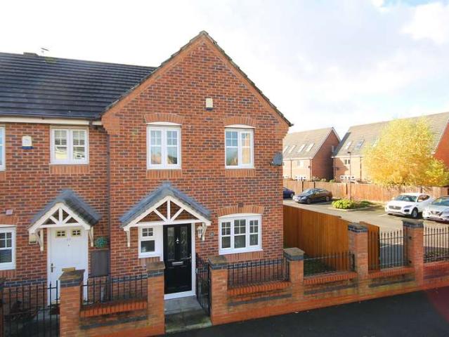 Property for sale in Bank Quay, Warrington