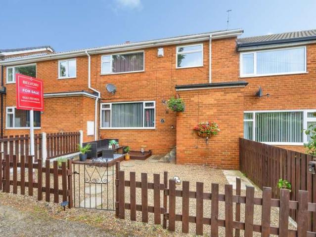 Property for sale in Churwell, West Yorkshire