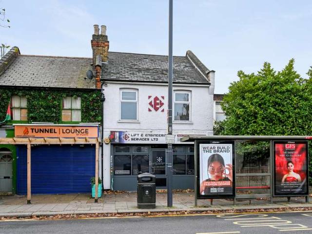 Property for sale in Lane, Greater London