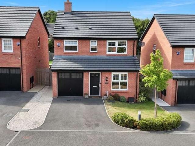 Property for sale in Shavington cum Gresty, Shavington