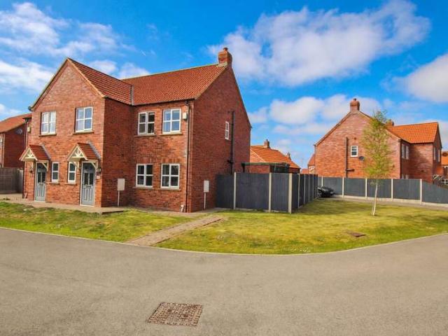 Property for sale in Holton le Clay, Belleau