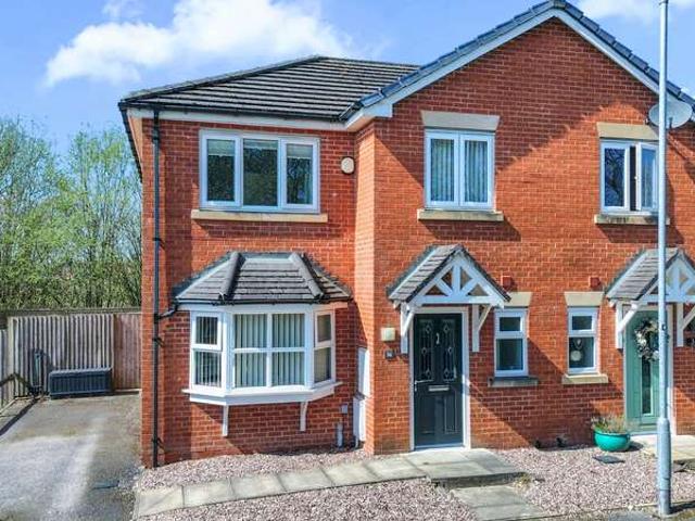 Property for sale in Union Bank, St Helens