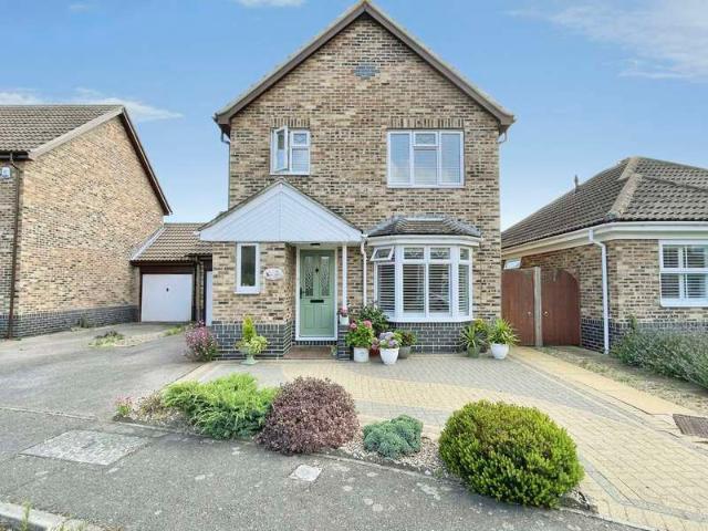Property for sale in Frinton and Walton, Dale Hill
