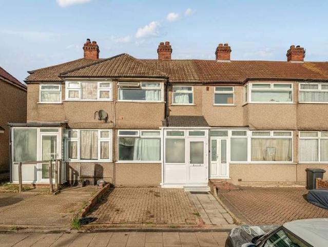 Property for sale in Dagenham, Greater London