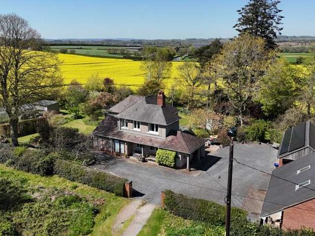 Property for sale in Stone, Baswich