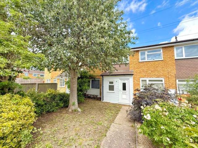 Property for sale in Houghton Regis, Bedfordshire
