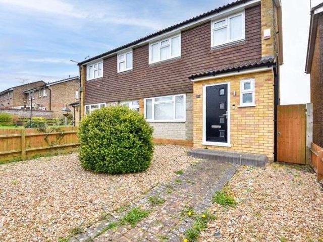 Property for rent in Marsh Farm