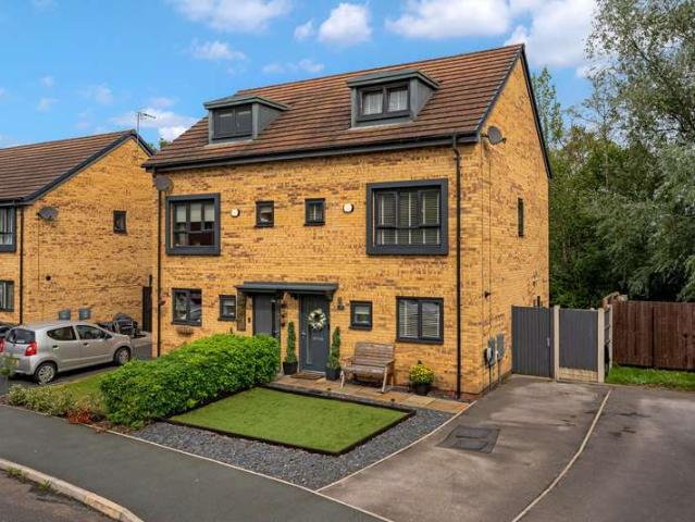 Property for sale in Castlefields, Halton