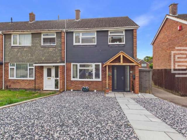 Property for sale in Houlton, Rugby