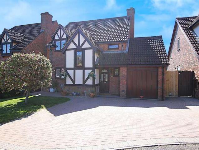Property for sale in East Hunsbury, Far Cotton