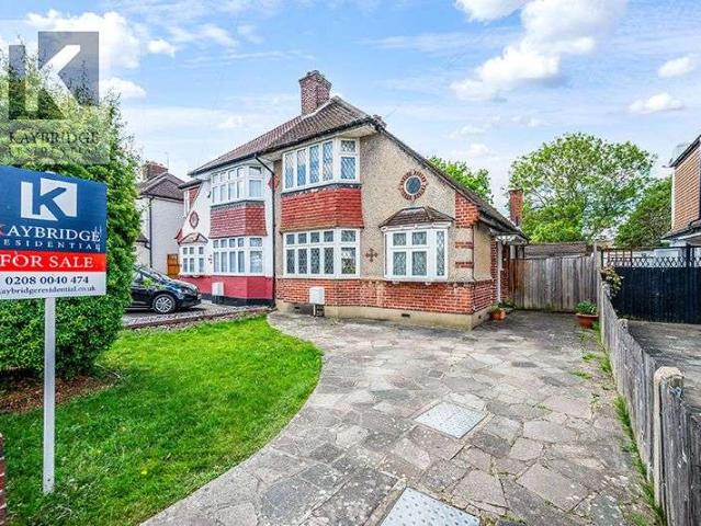 Property for sale in Stoneleigh, Ewell