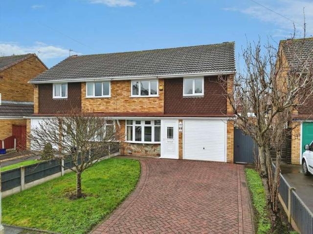 Property for sale in Wood End, Wednesfield