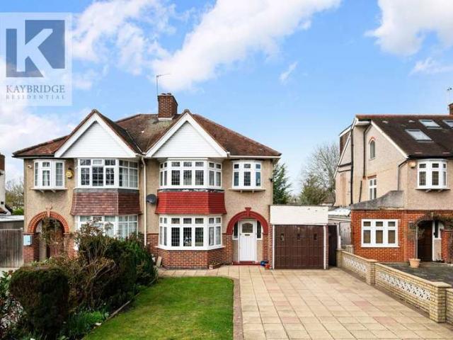 Property for sale in Stoneleigh, Ewell