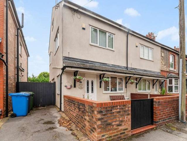 Property for sale in Fairfield, Warrington