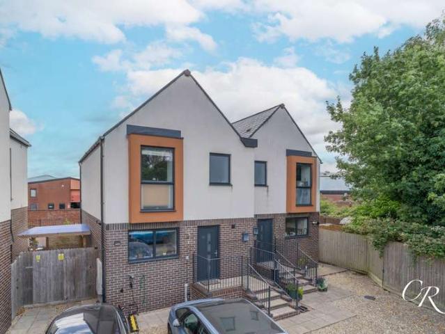 Property for sale in Alstone, Golden Valley