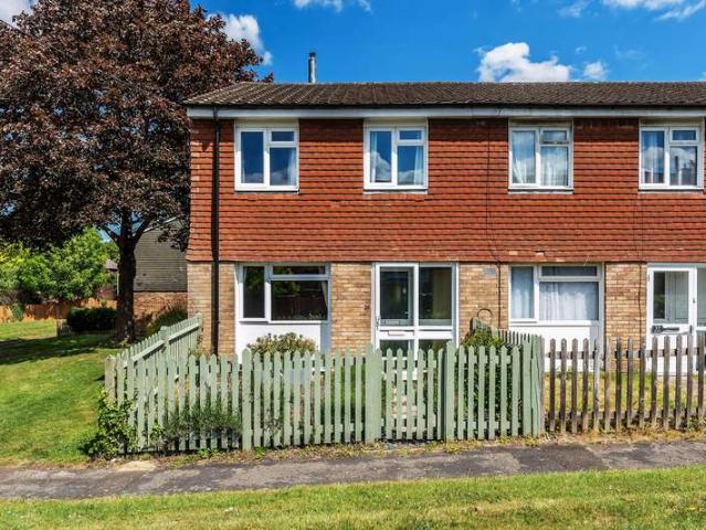 Property for sale in Broadwater Down, Sandown Park