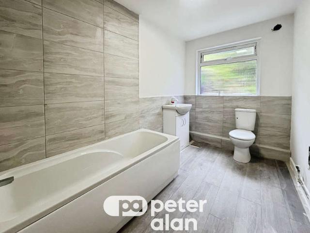 Property for rent in Ogmore Valley, Nant-y-moel