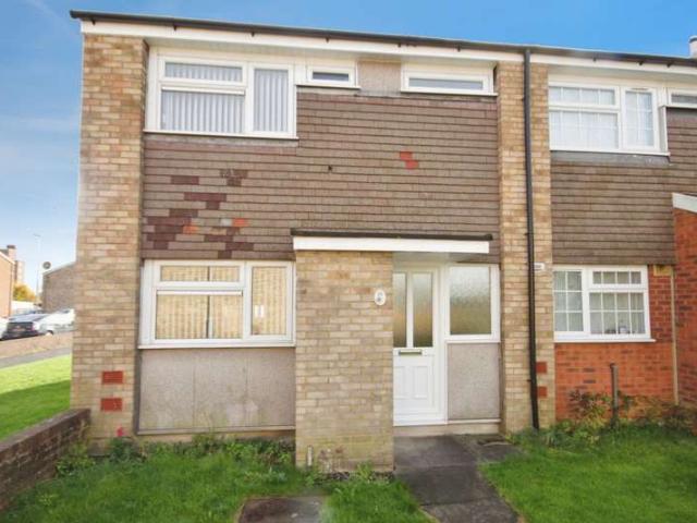 Property for sale in Marsh Farm