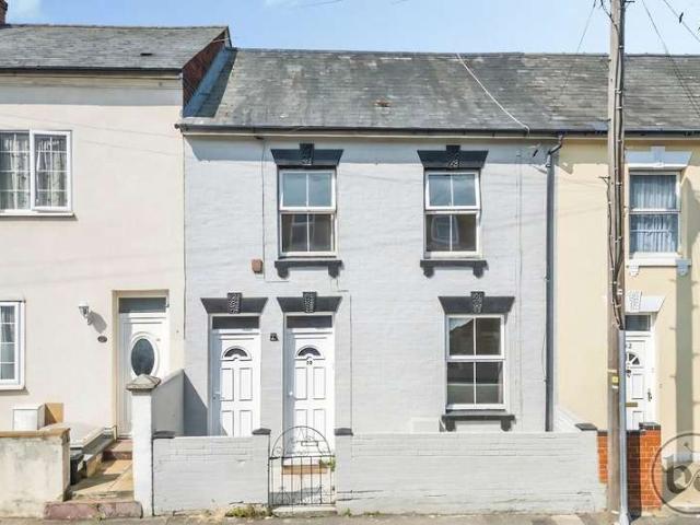 Property for sale in Reading