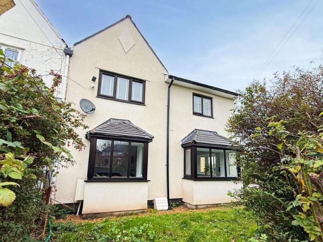 Property for sale in Clubmoor, Calderstones
