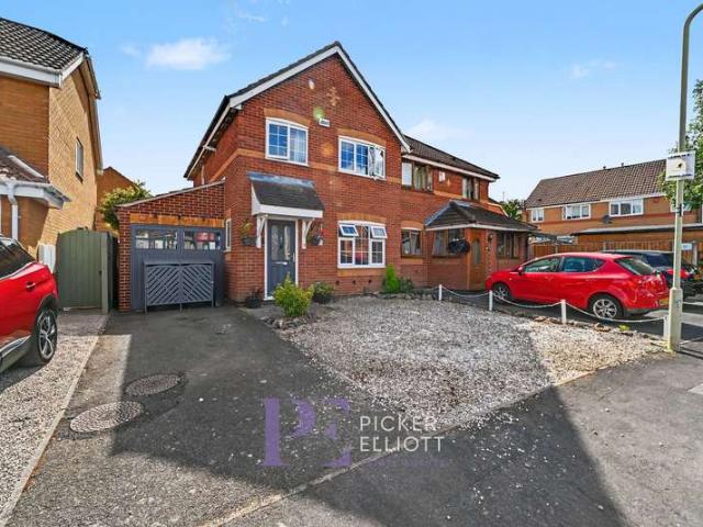 Property for sale in Wykin, Barton