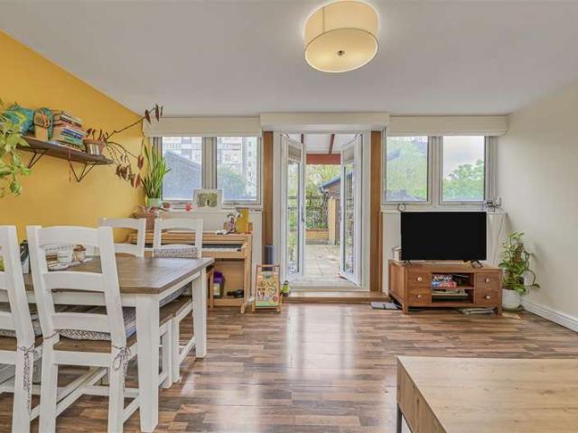 Property for sale in Clapham Junction, Greater London
