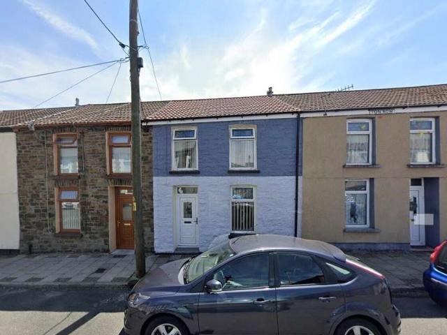 Property for rent in Pentre, Ton Pentre