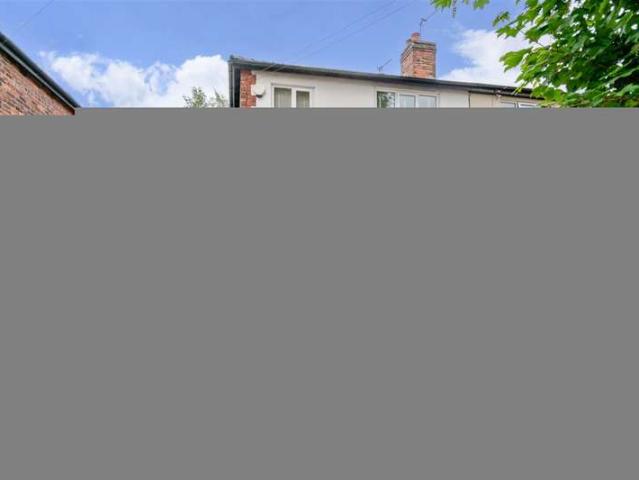 Property for rent in Moorside, Salford