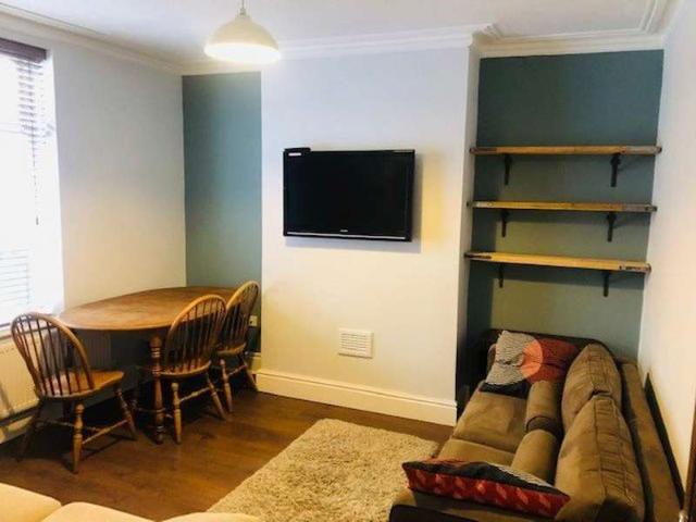 Property for rent in New Zealand, Derby