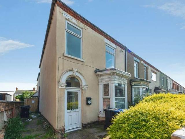 Property for sale in Holme Hill, Grimsby