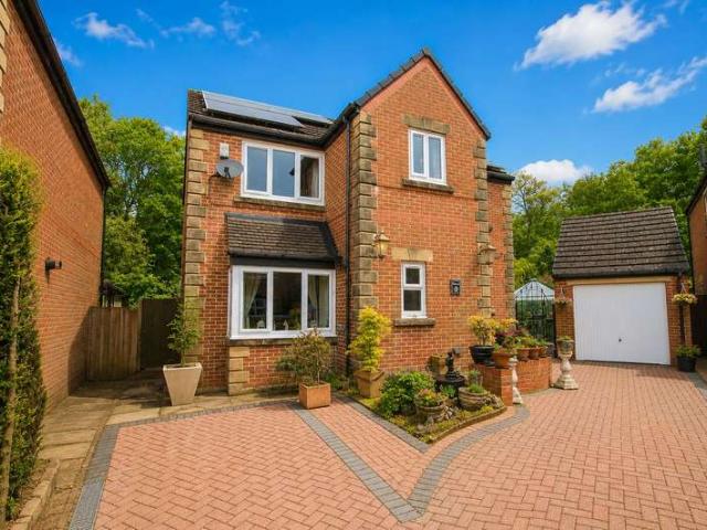 Property for sale in Clough, Burnedge
