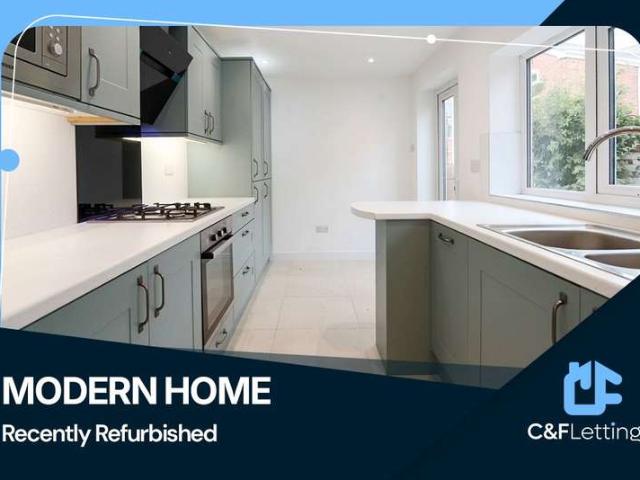 Property for rent in Blowick, Southport