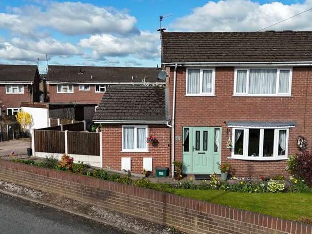 Property for sale in Oakhill, Stoke