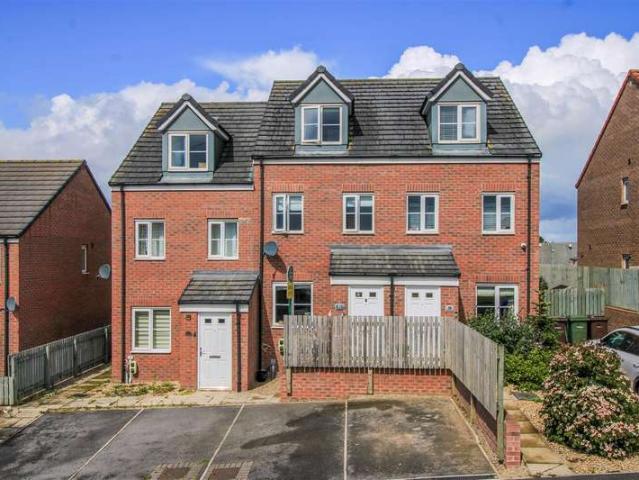 Property for sale in Wrenthorpe, West Yorkshire
