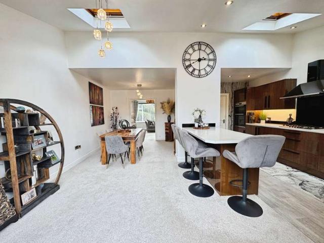 Property for sale in Bradshaw, Bolton