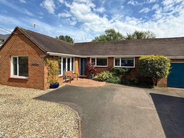 Property for sale in Clyst St. George, Budlake