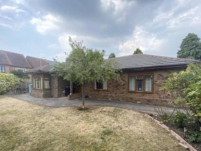 House for rent in Surrey